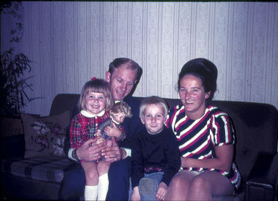 Keywords: rose ted di harry